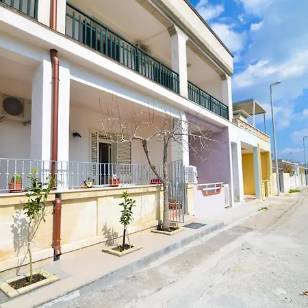 Casa Nzinu A 170 Mt Dal Mare Di * Torre Colimena
